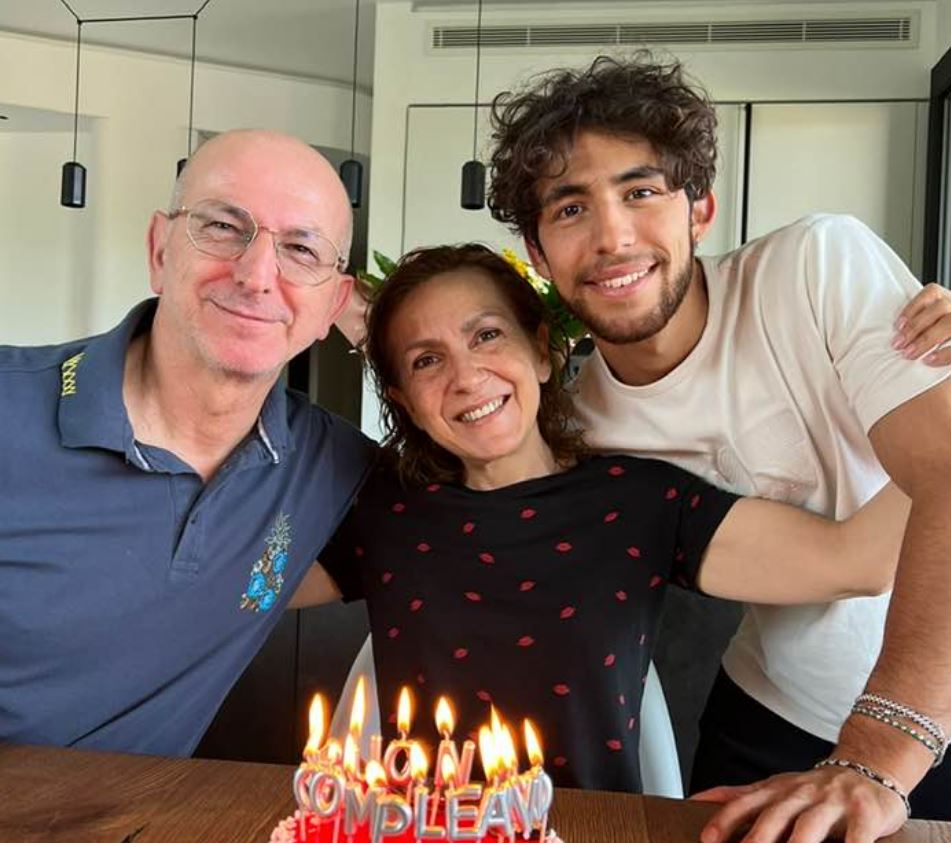 Enea Bastianini with parents Emilio and Antonella